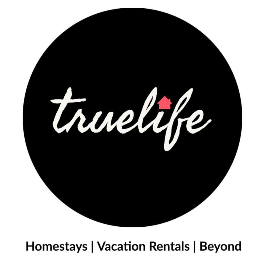 Truelife - Family Suites - Ps4 Veg Restaurant, On Way To Balaji Temple - 2Bhk Ac Apartments - Coffee Tea Milk - Super Fast Wifi, Kitchen, Smart Tv, Parking - Easy Access To Airport, Railway Station And To All Temples - Top Service With Lots Of Love 티루파티 외부 사진